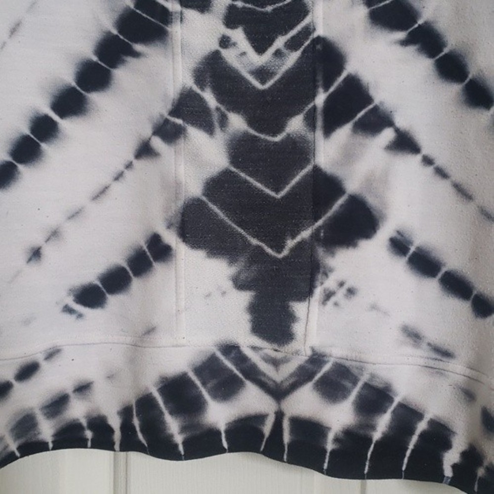 Gypsy 05 Hooded Pullover Sweatshirt Black White Tie Dye Hoodie | MEDIUM - Picture 8 of 9